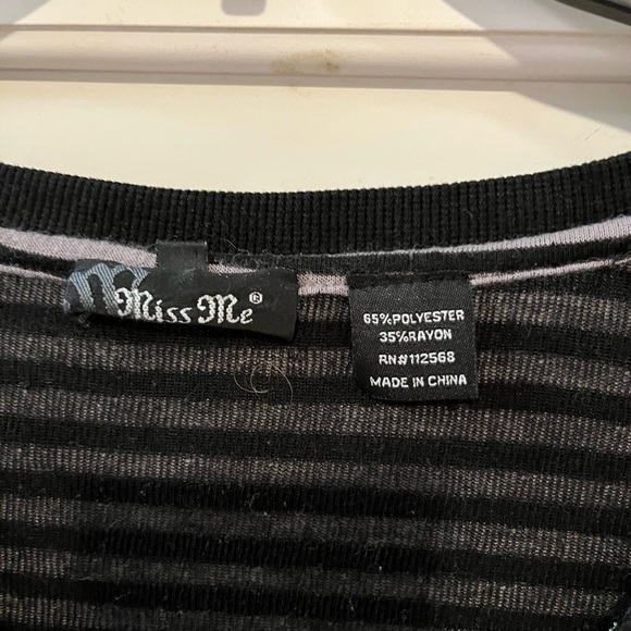 Miss Me size large long sleeve embellished t-shirt. Black and gray. - Picture 3 of 3